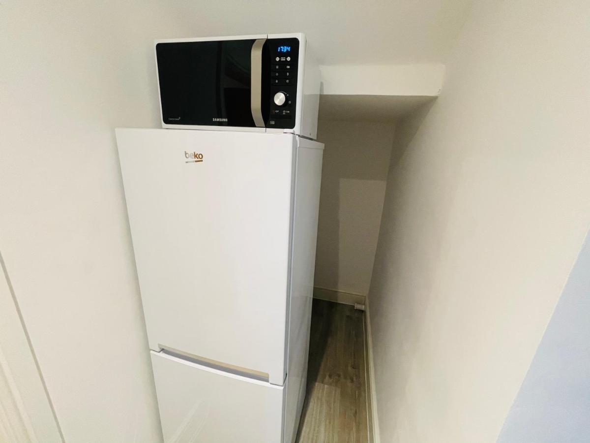 New Modern Studio Apartment, Parking, Netflix Kenilworth Esterno foto